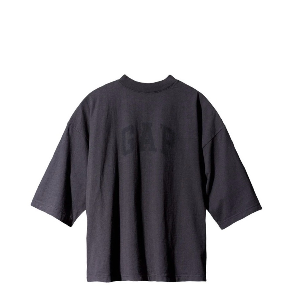 YEEZY GAP ENGINEERED BY BALENCIAGA
DOVE 3/4 SLEEVE TEE - BLACK